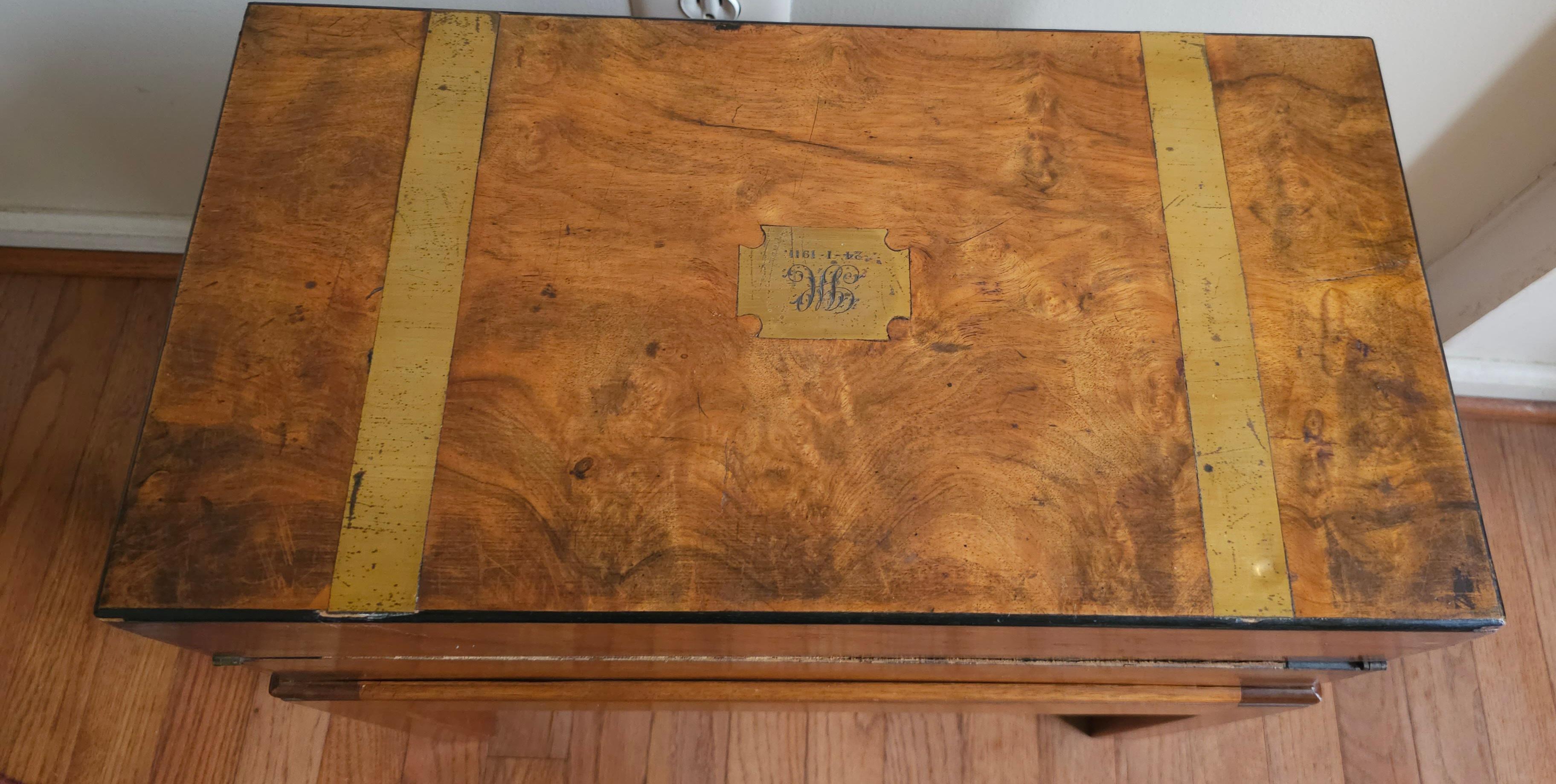 1911 Walnut Burl and Brass Inlays and Leather Inset Travel Desk on Stand In Good Condition For Sale In Germantown, MD