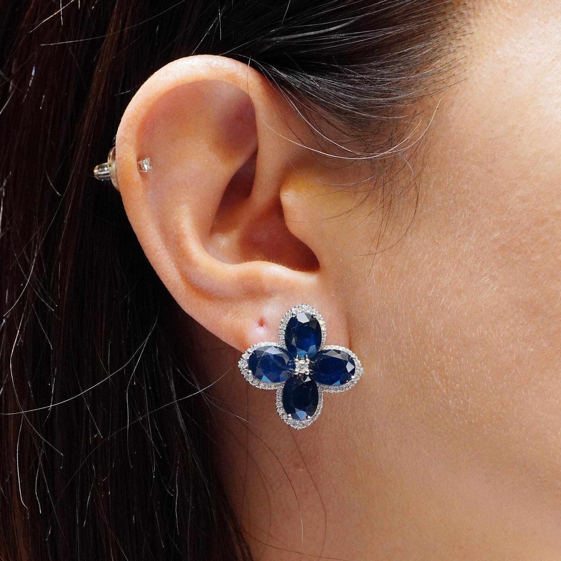 19.12 Carat Royal Blue Sapphire & 0.87 Carat Diamond Classical Earring 18K In New Condition For Sale In Hung Hom, HK