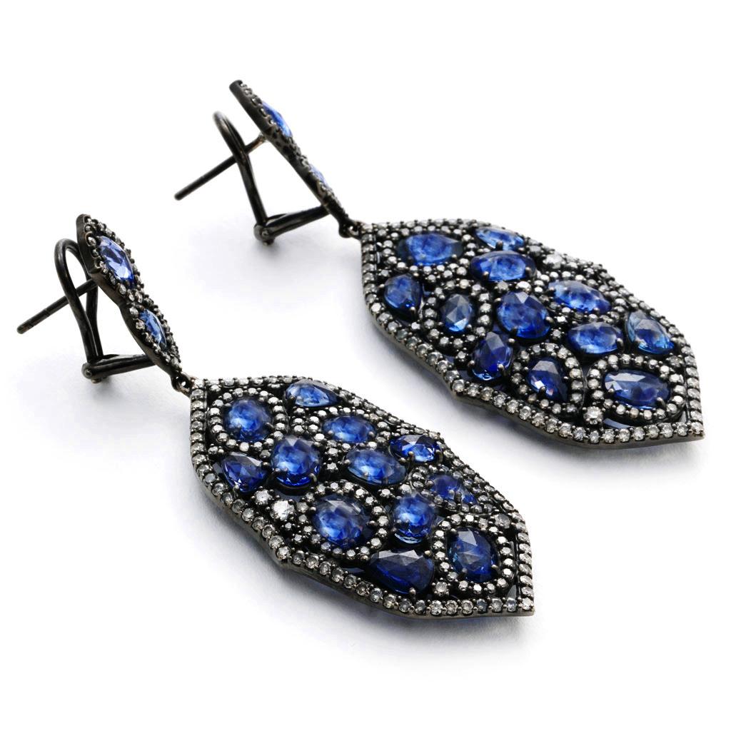 19.12 Cttw Vintage Style Sapphire and Diamond Drop Dangle Earrings in 18K Gold In New Condition In Chicago, IL