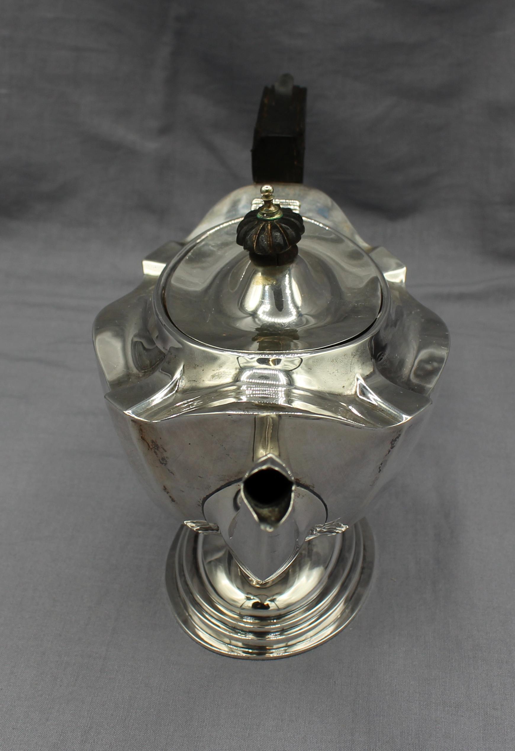 Early 20th Century 1912 English Neoclassical Revival Sterling Teapot For Sale