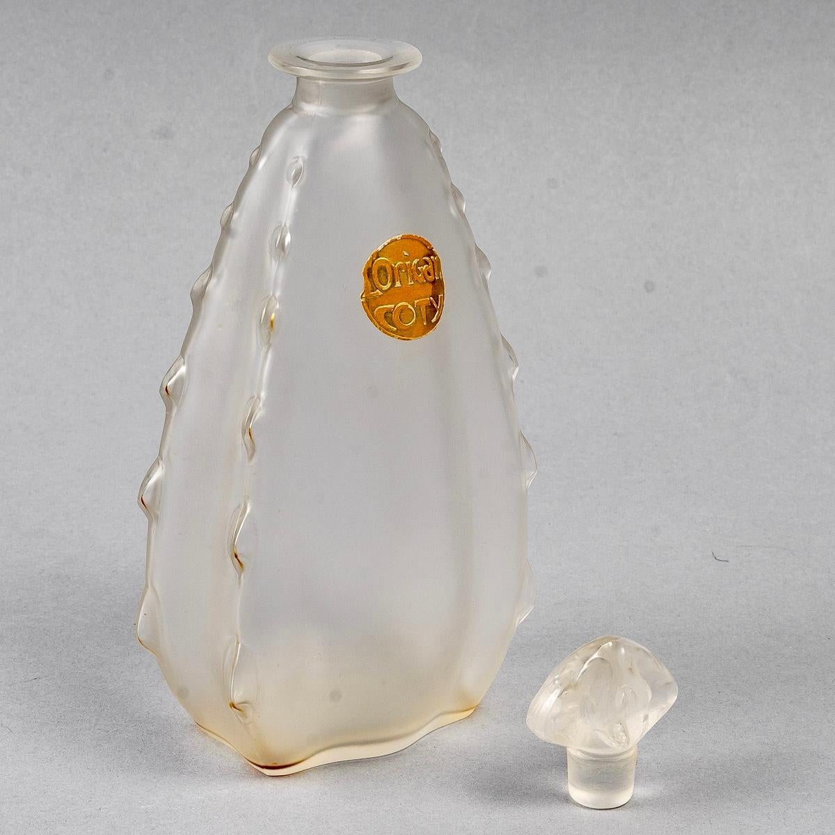 Early 20th Century 1912 René Lalique, 3 Perfume Bottle l'Origan Frosted Glass For Coty For Sale