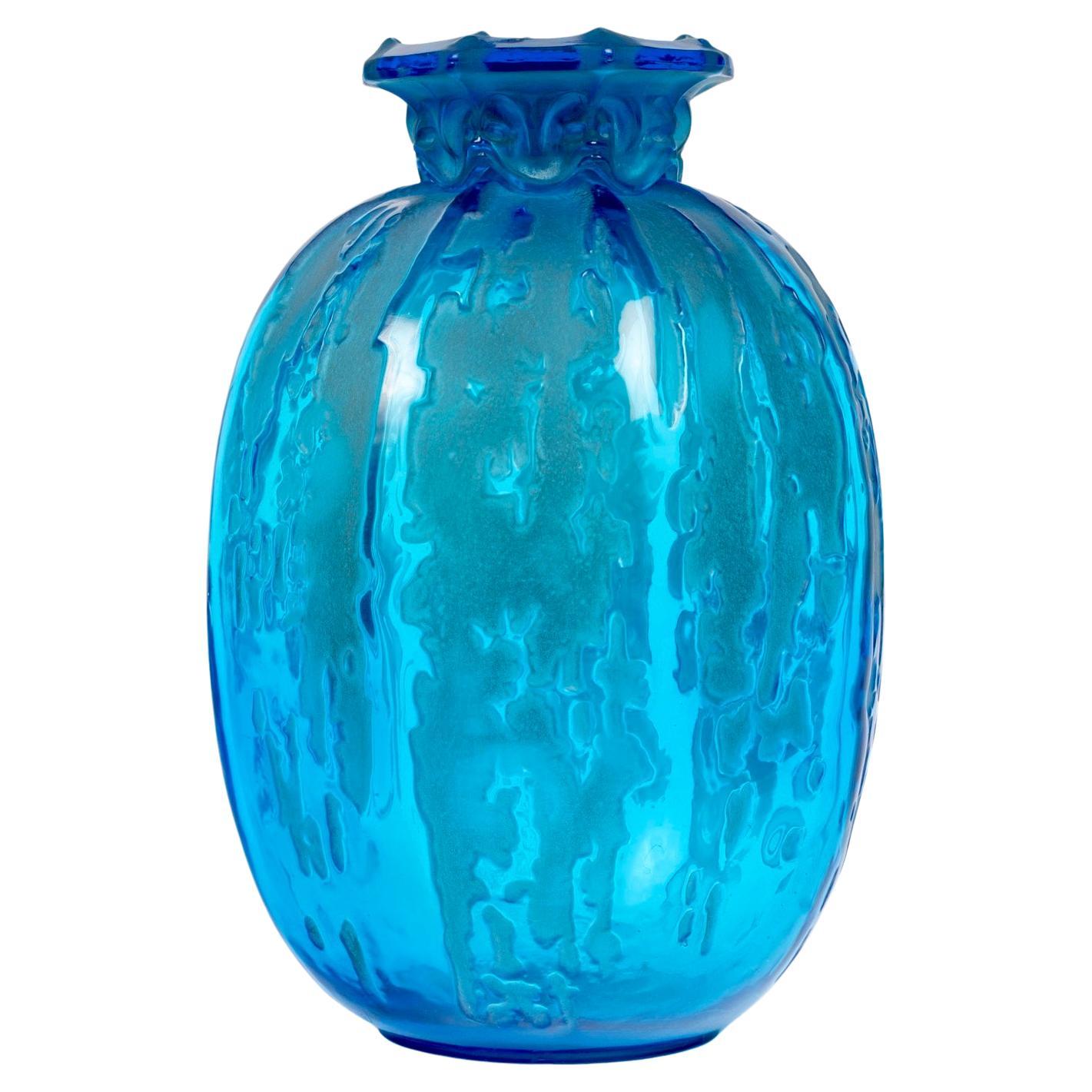 1912 René Lalique Vase couvert Fontaine Verre bleu électrique, bouchon masques