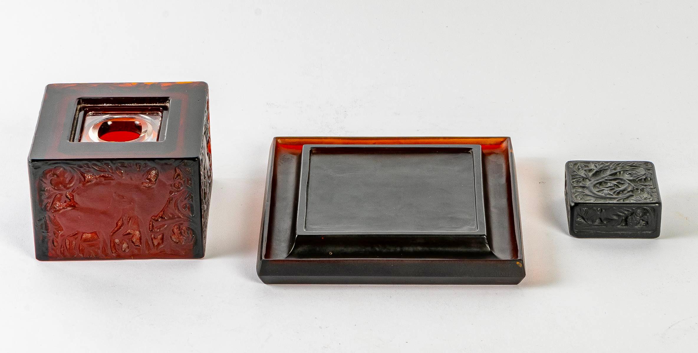 French 1912 René Lalique Inkwell Biches Deep Red Amber Glass