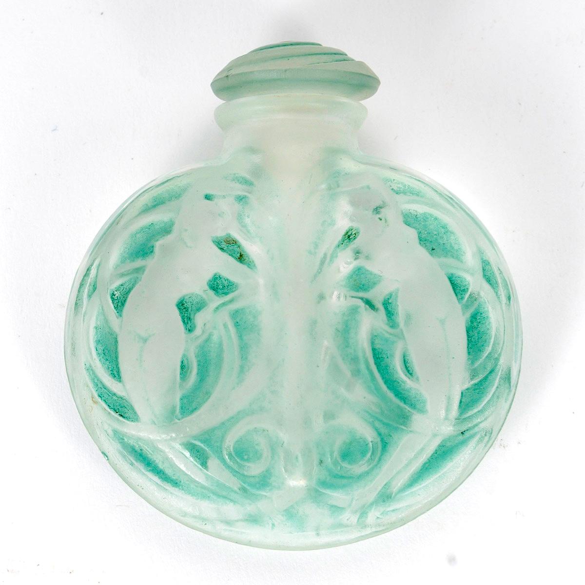 Art Déco 1912 Rene Lalique Bottiglia di profumo Naiades Mermaids Vetro Patina Verde in vendita
