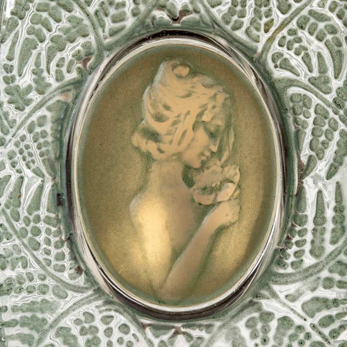 Molded 1912 René Lalique Perfume Bottle Fougeres Frosted Glass Green Patina