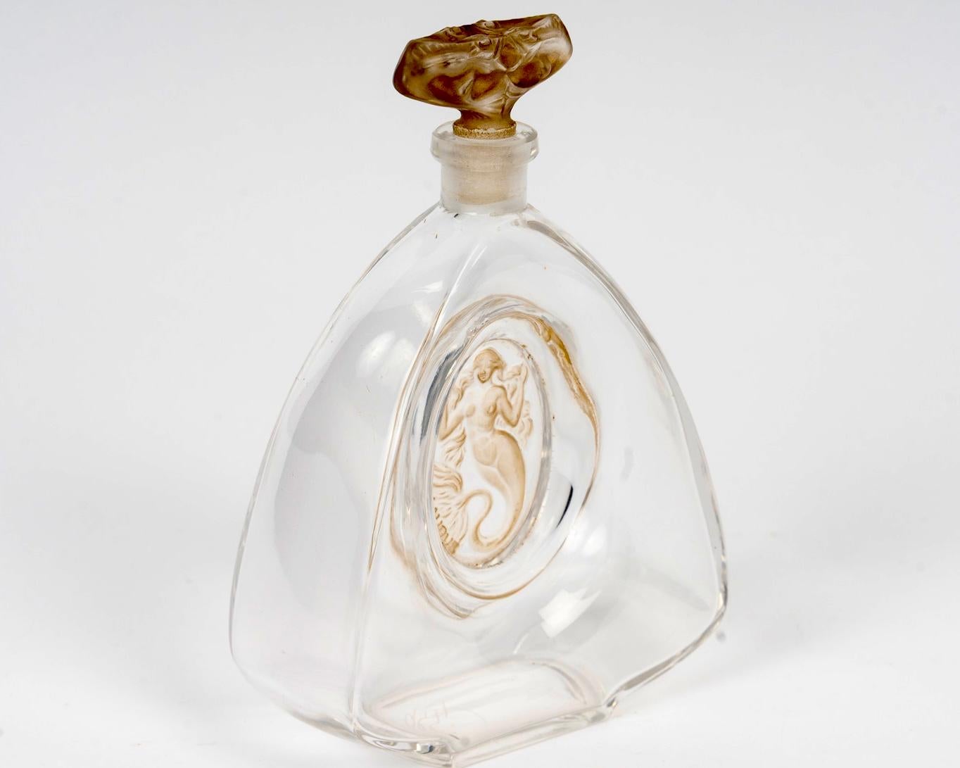 Art Déco 1912 Rene Lalique Bottiglia di profumo Sirenes in vetro con patina seppia per Burmann in vendita