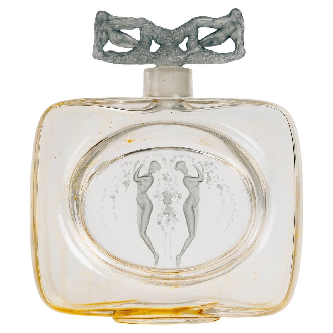 1912 René Lalique - Perfume Bottle Two Figurines Glass With Blue Patina
