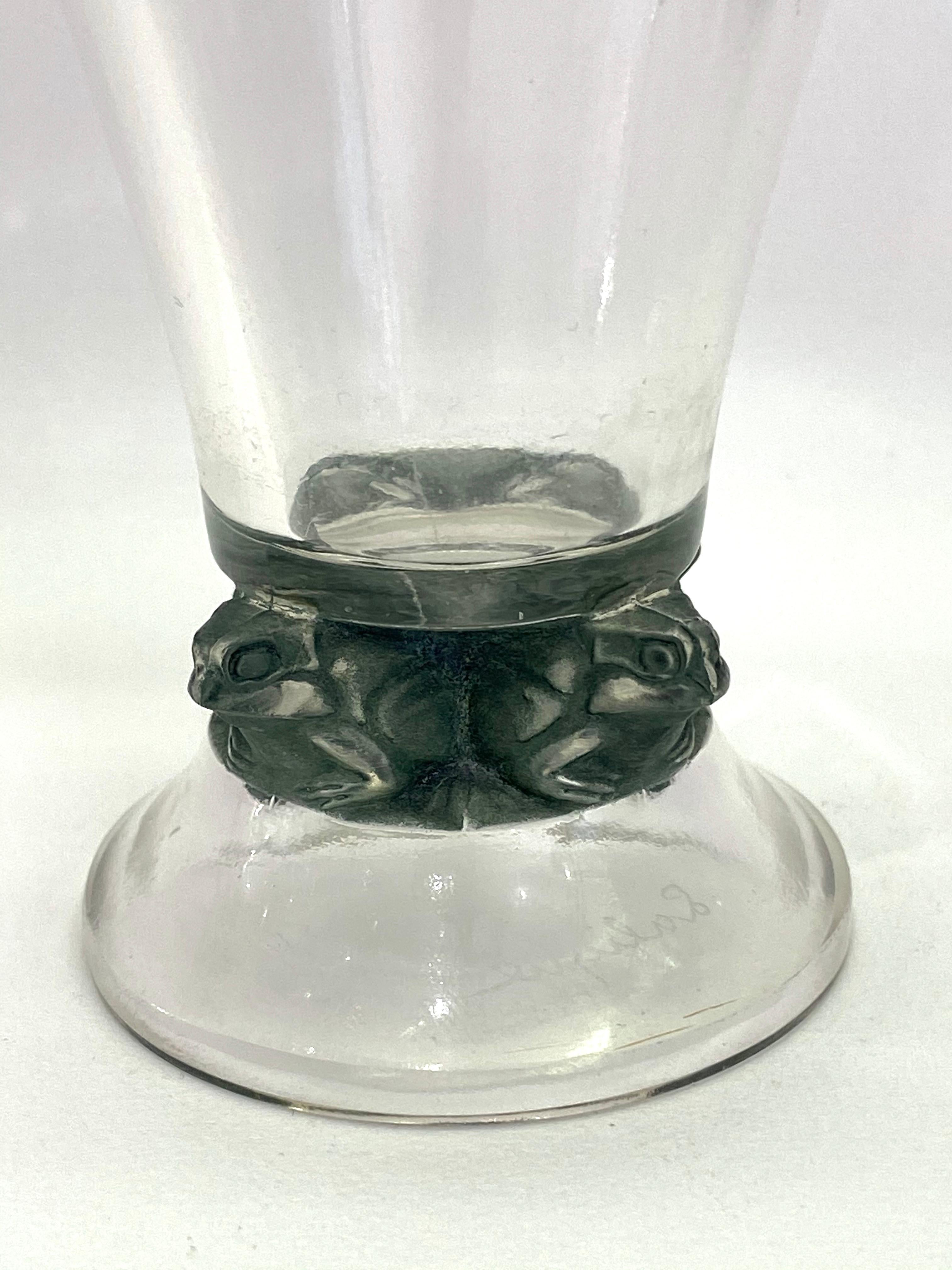 French 1912 René Lalique Quatre Grenouilles Drinking Glass with Patina, Four Frogs