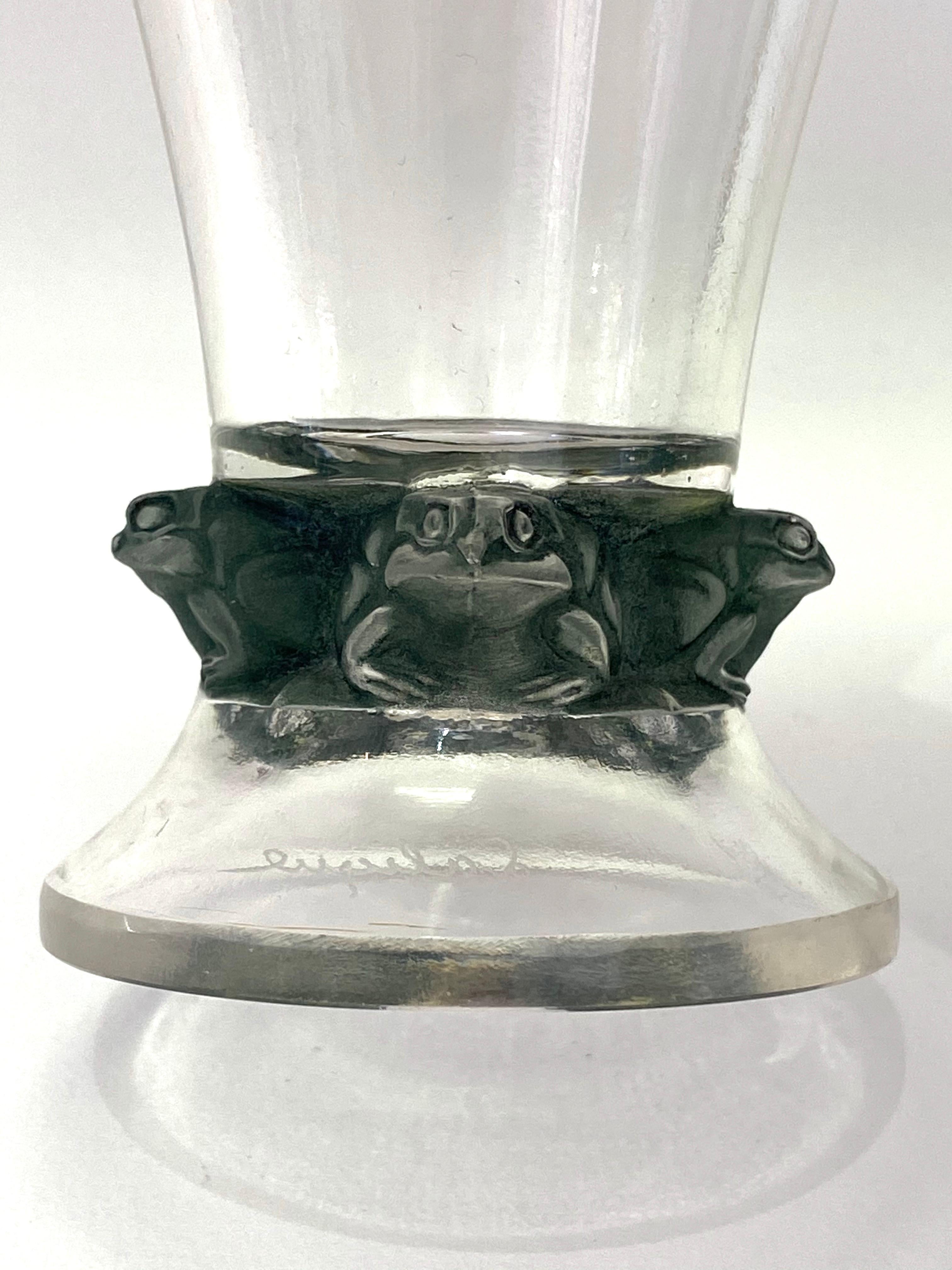 Molded 1912 René Lalique Quatre Grenouilles Drinking Glass with Patina, Four Frogs