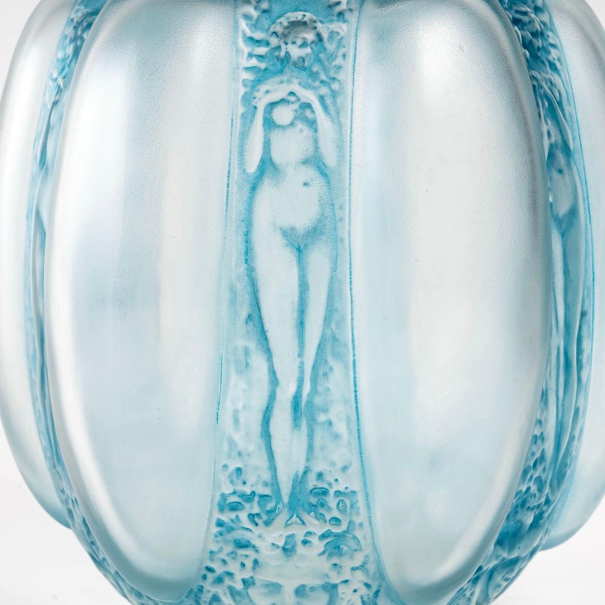Art Deco 1912 Rene Lalique Six Figurines Et Masques Vase Frosted Glass with Sepia Patina