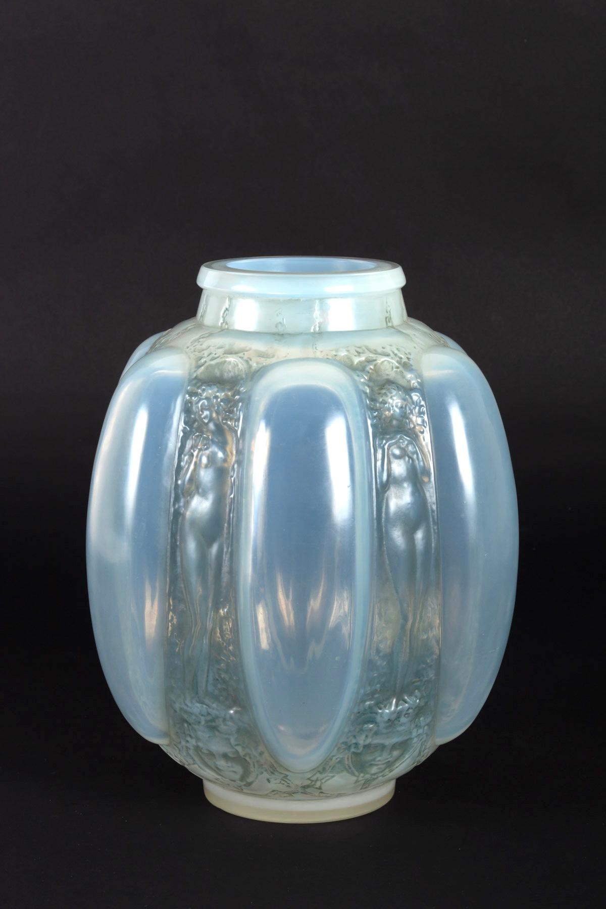 Molded 1912 Rene Lalique Six Figurines et Masques Vase Triple Cased Opalescent Glass