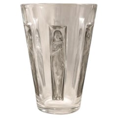 1912 René Lalique – “Six Figurines” Goblet Vase White glass with grey patina