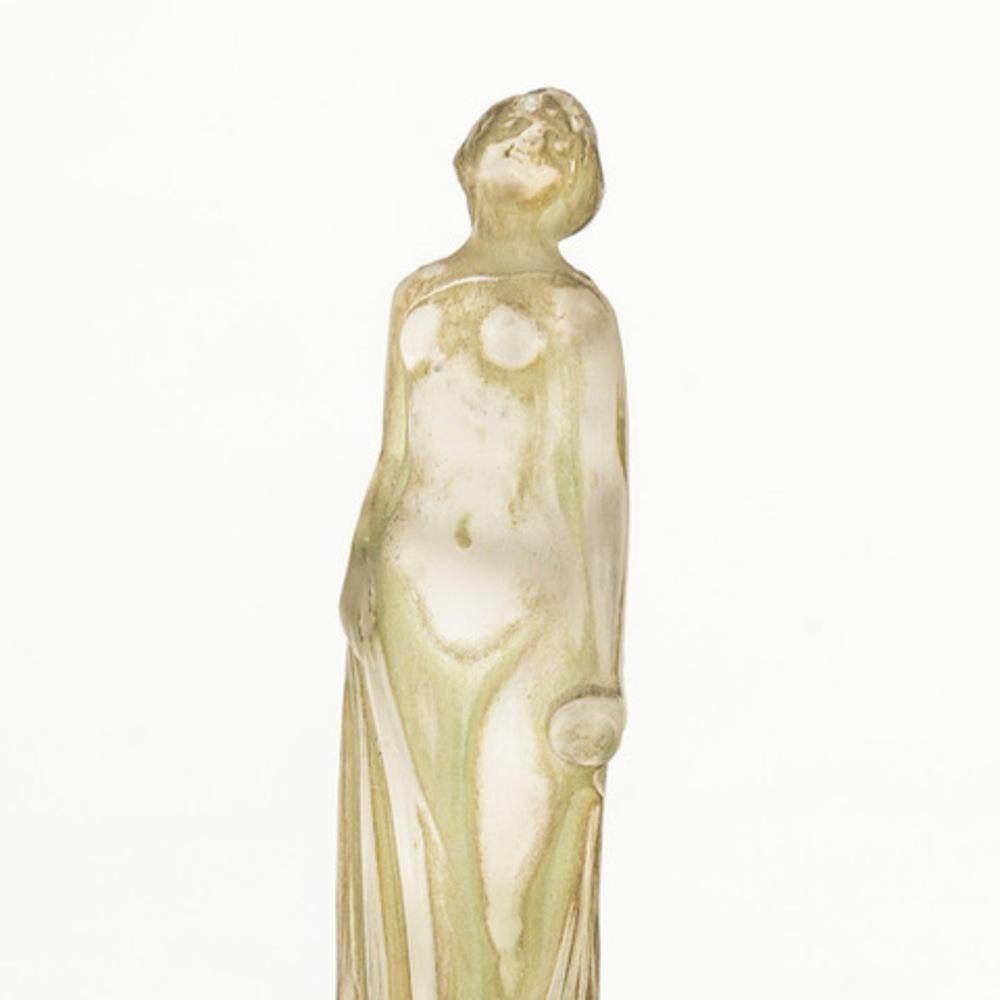 1912, René LALIQUE Stamp “draped statuette” In Excellent Condition For Sale In SAINT-OUEN-SUR-SEINE, FR