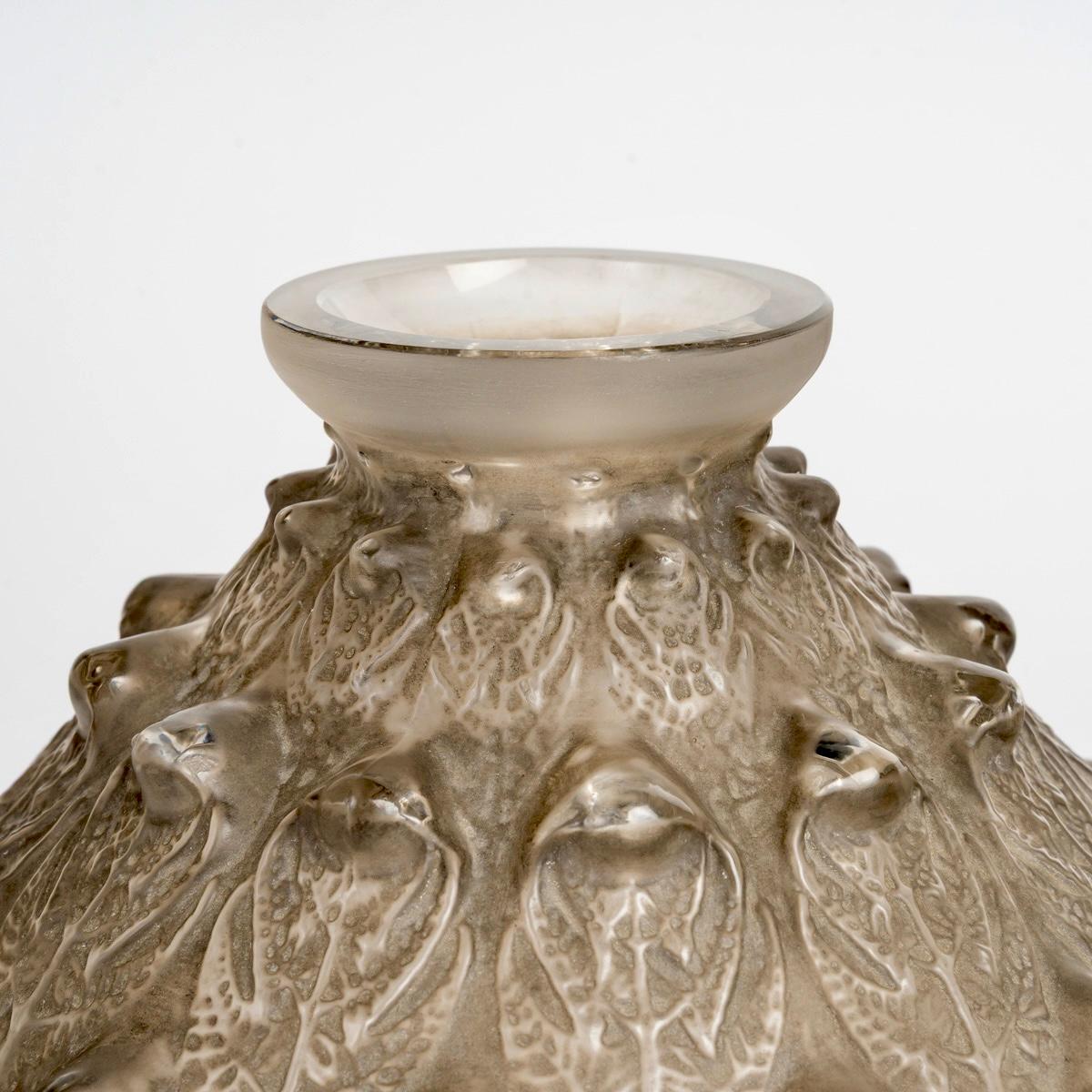 Molded 1912 René Lalique Vase Fougeres Ferns Glass with Grey Patina For Sale