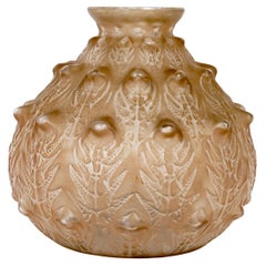 1912 René Lalique Vase Fougeres Frosted Glass with Sepia Patina, Ferns