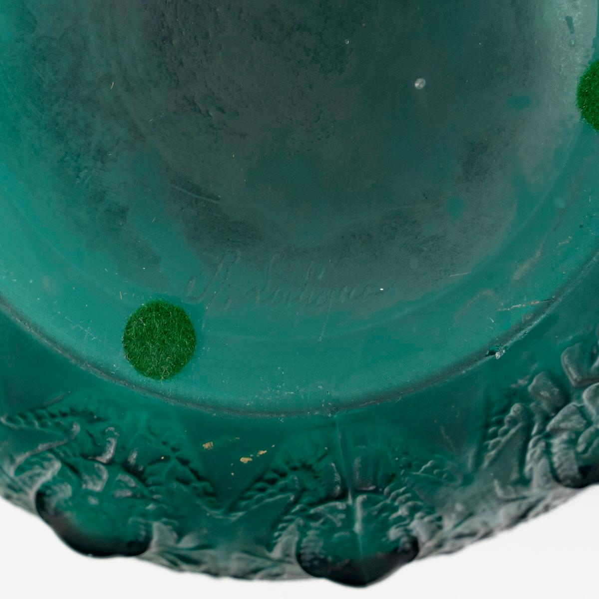 1912 René Lalique Vase Fougeres Teal Green Glass with White Patina Ferns In Good Condition In Boulogne Billancourt, FR