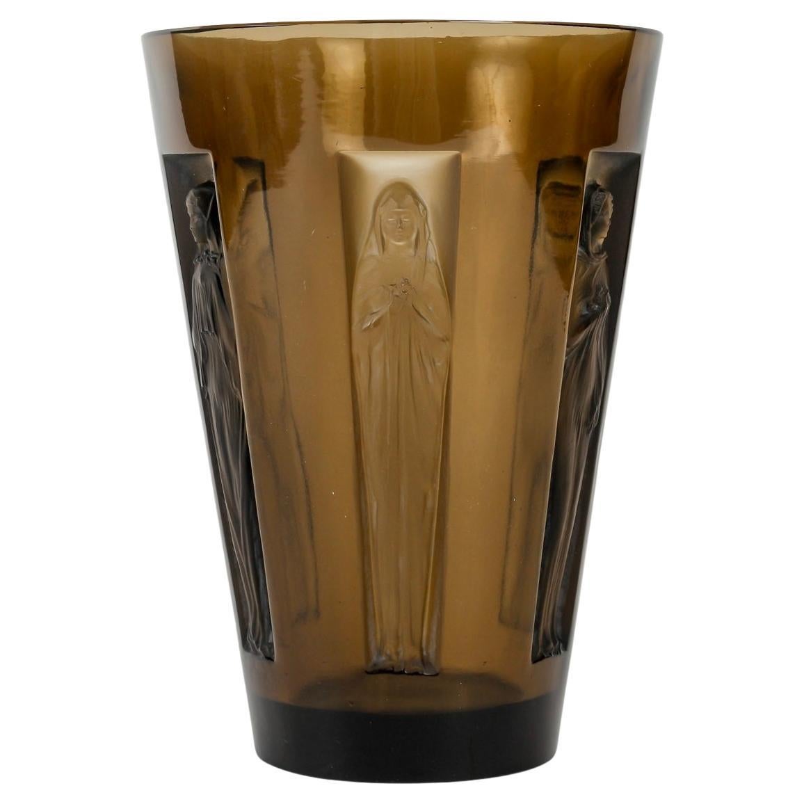 1912 René Lalique - Vase Gobelet Six Figures Smoked Topaz Glass