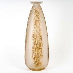 1912 Rene Lalique Vase Quatre Groupes de Lezards Lizards Glass with Sepia Patina