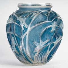 1912 René Lalique Vase Sauterelles Glass with Blue Patina Grasshoppers
