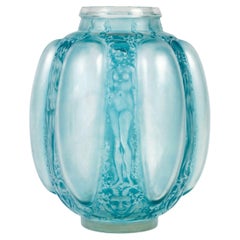1912 Rene His Vase Six Figurines Et Masques Verre Electric Blue Patina