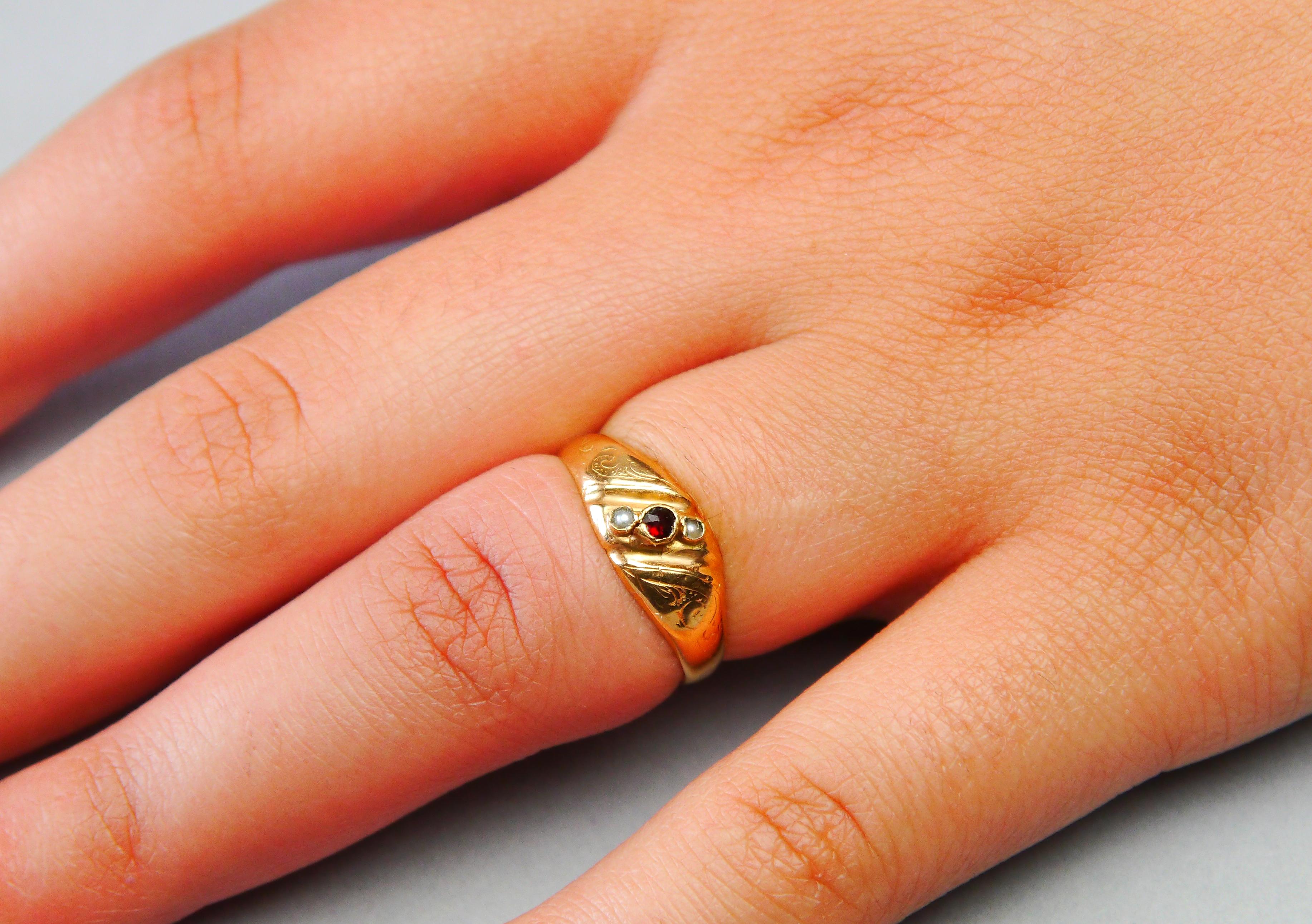 Rose Cut 1912  Ring Red Garnet Seed Pearls solid 18K Gold Ø5US / 1.1gr For Sale