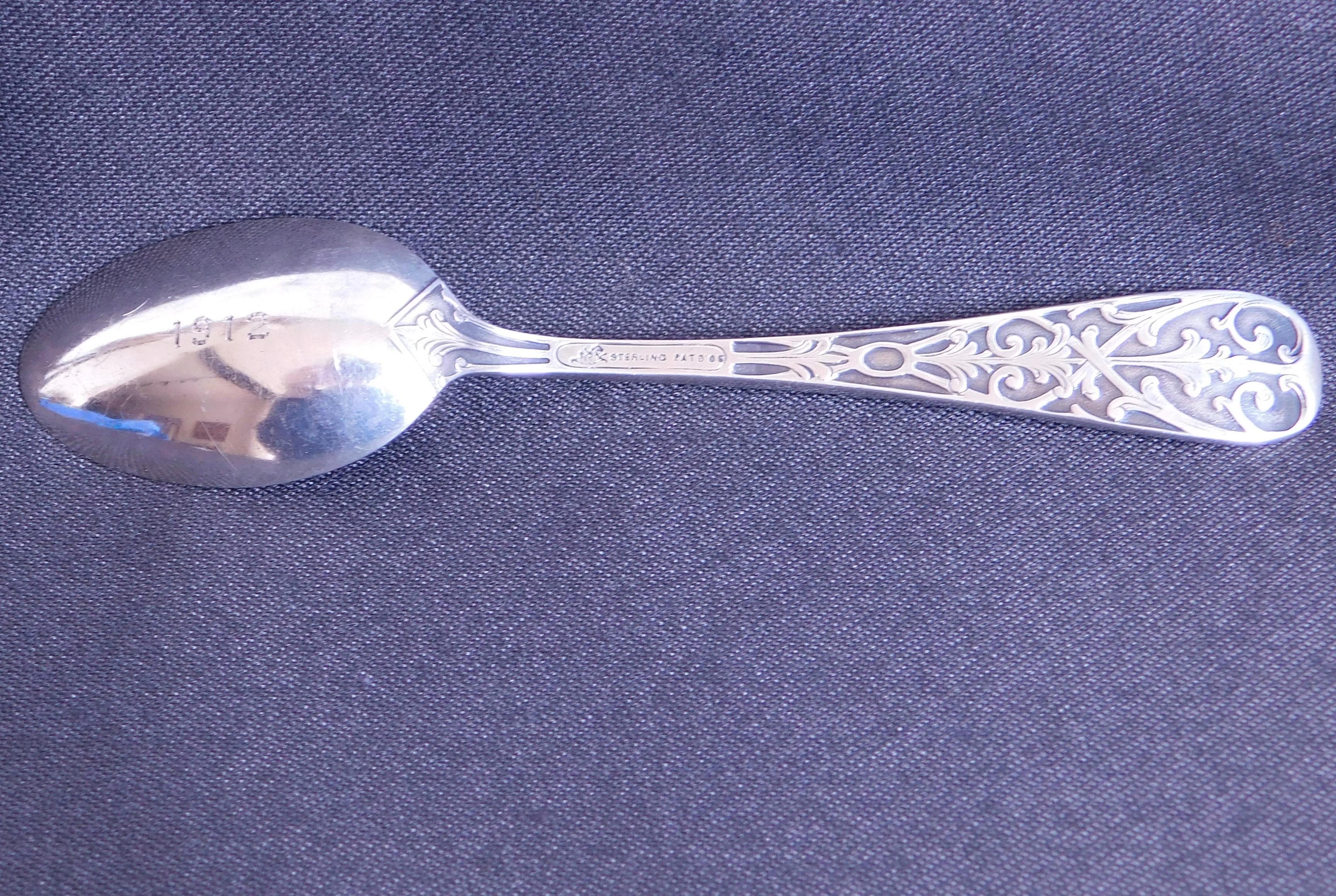 1912 Sterling Silver Valley Forge Souvenir Spoon In Good Condition For Sale In Antwerp, BE