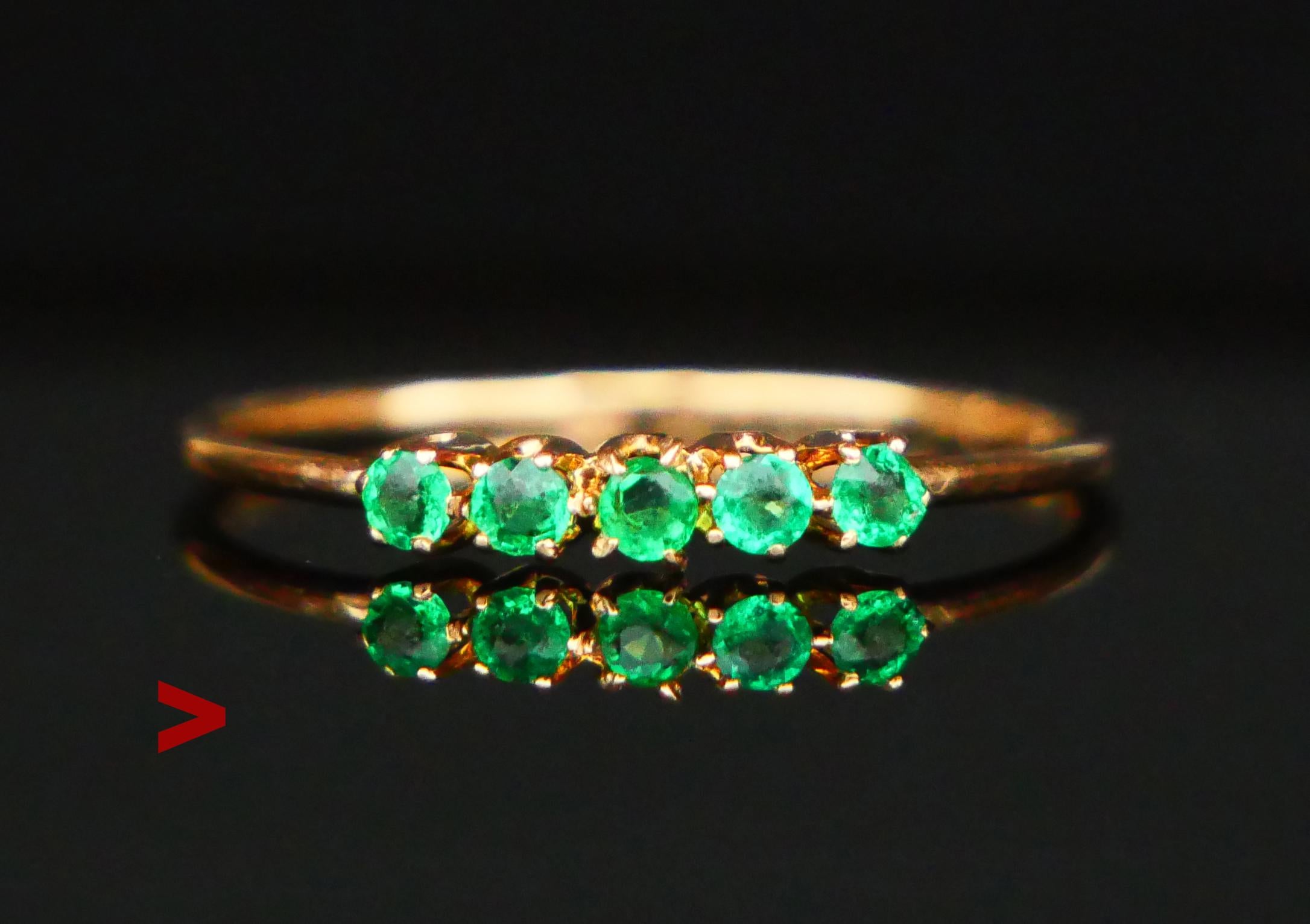 Antique Alliance Ring, 18K Yellow Gold and claw  set natural Emeralds of old Diamond cut.

Swedish hallmarks, 18K, maker is GD&Co, Malmö. Year combination L7  / hand -made in 1913.

The color of Emeralds is bright Green. Five cccurately cut Emeralds