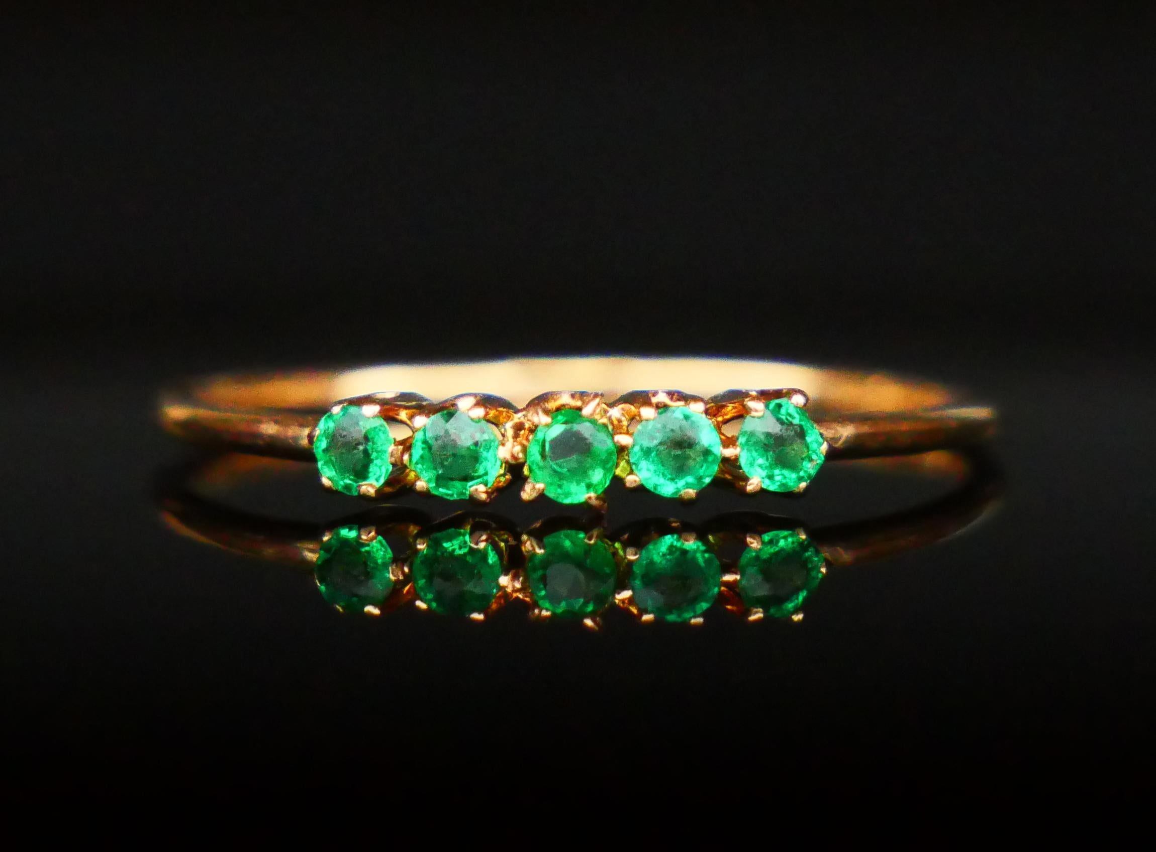 1913 Alliance Ring natural 0.25 ctw Emeralds solid 18K Gold Ø US 7.5 / 1 gr For Sale 1