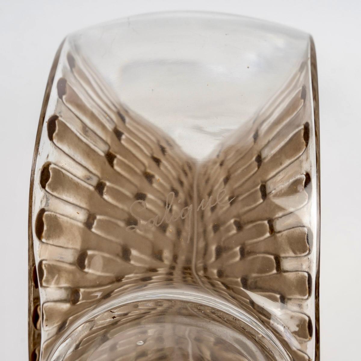 1913 René Lalique, Decanter Reine Marguerite Glass Sepia Patina & Brown Enamel In Good Condition In Boulogne Billancourt, FR