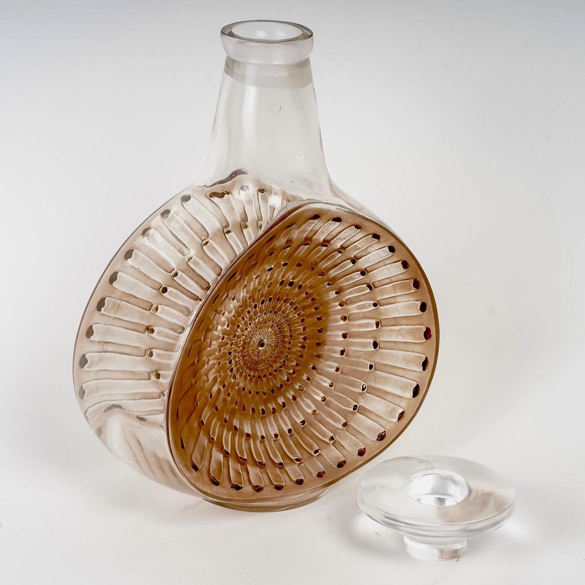 Art Deco 1913 René Lalique Decanter Reine Marguerite Glass with Brown Enamel Sepia Patina For Sale