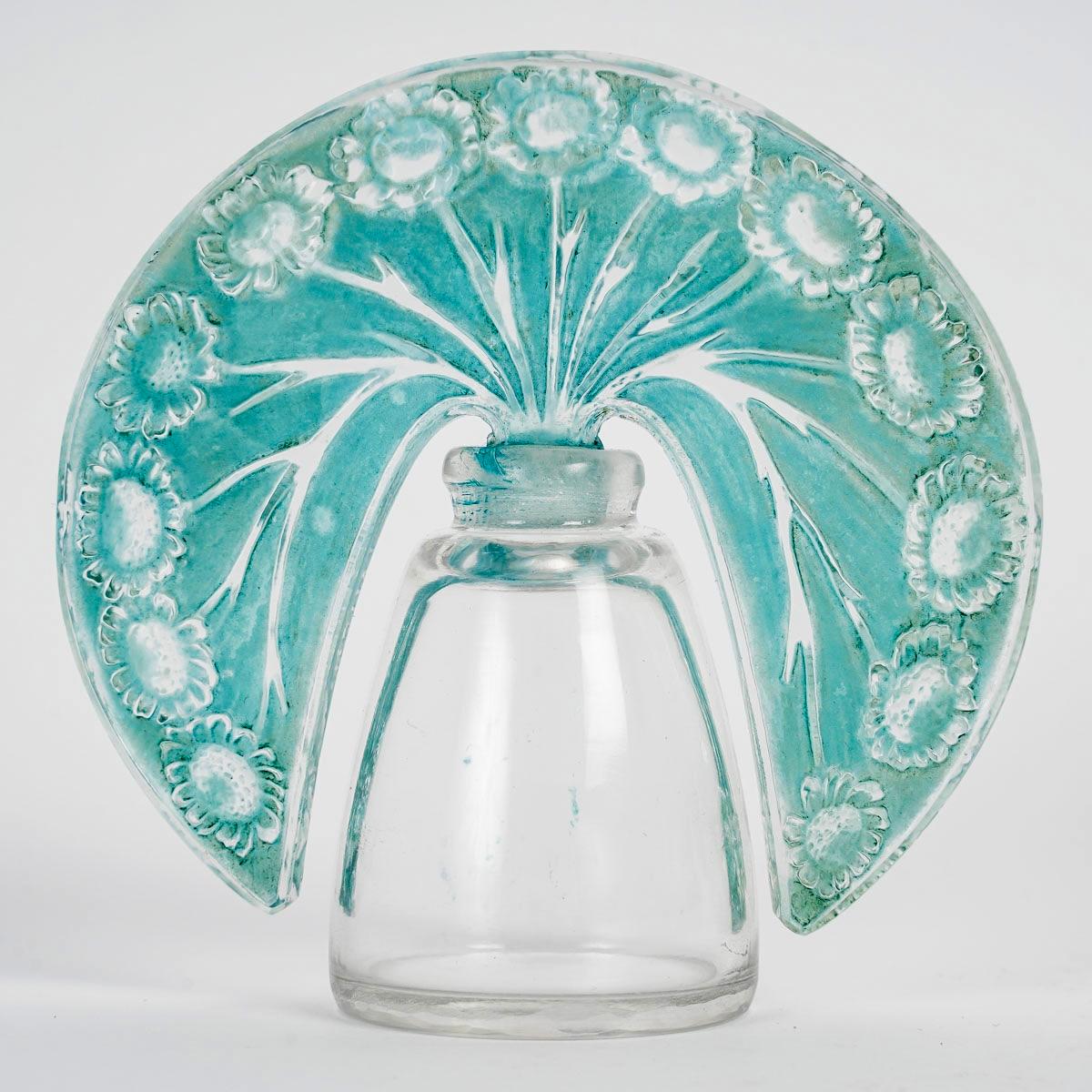 Art Deco 1913 René Lalique Perfume Bottle Paquerettes Roger & Gallet Glass Blue Patina For Sale