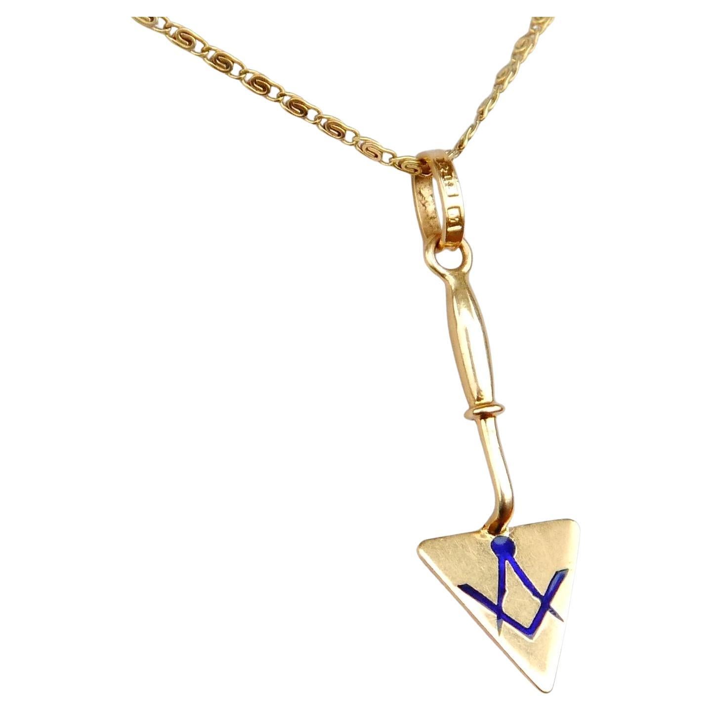 1914 Antique Trowel Pendant Freemason Masonic Enamel solid 18K Gold / 1.5gr