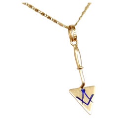 1914 Antique pendentif truelle franc-maçon émail massif or 18K / 1.5gr
