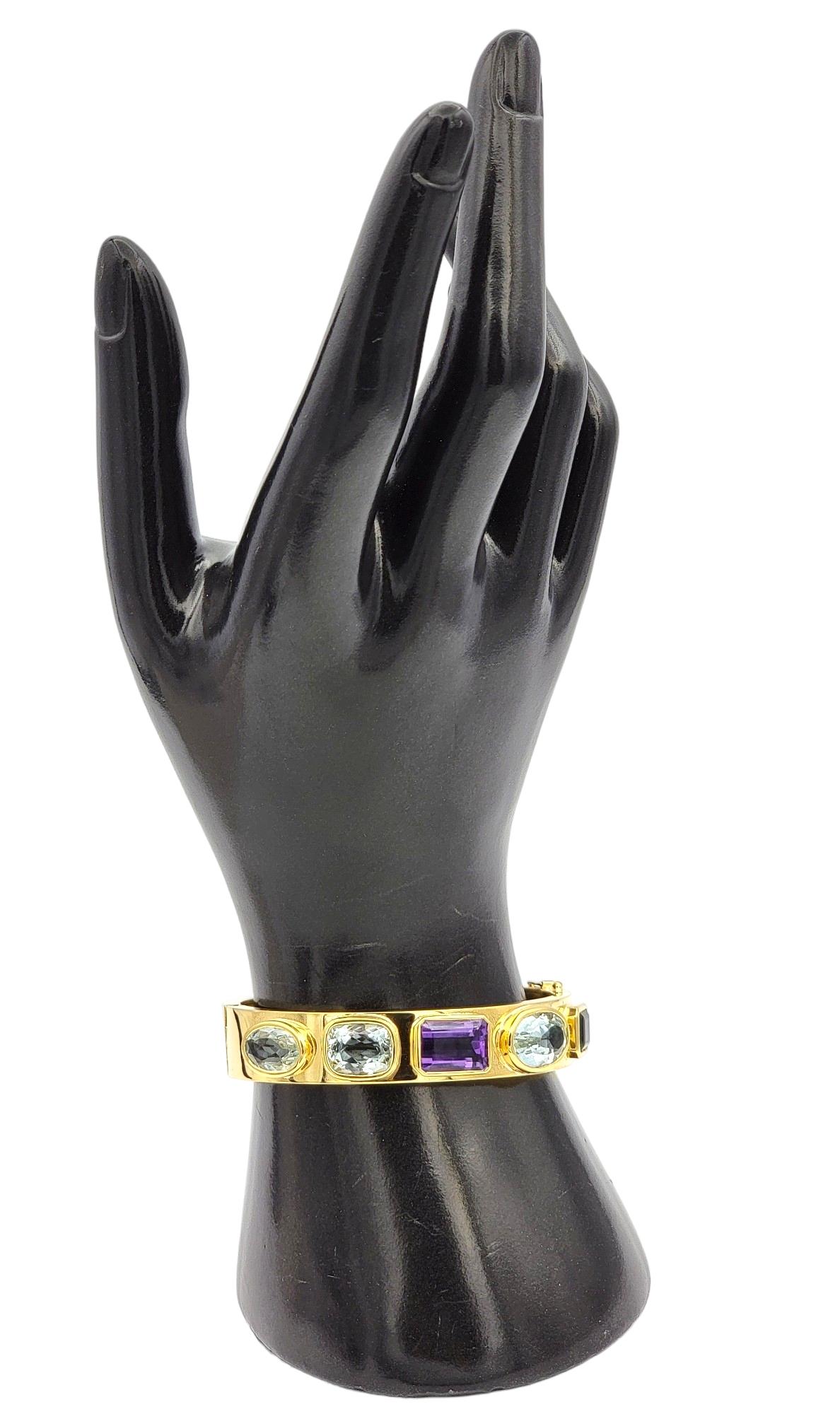 Bracelet jonc à charnières en or jaune 18 carats avec multi-pierres de 19,14 carats au total en vente 7