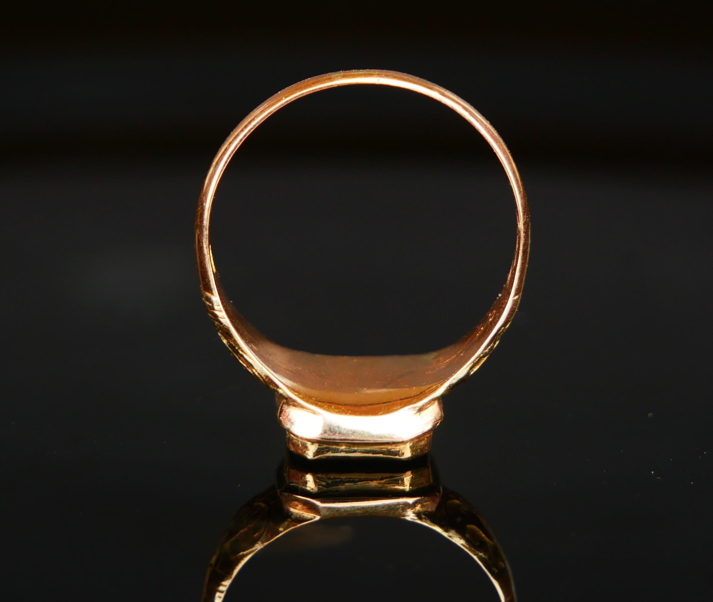 Emerald Cut 1914 Men Unisex Signet Ring ct. Blood stone solid 14K Gold ØUS 9.25 / 4 gr For Sale