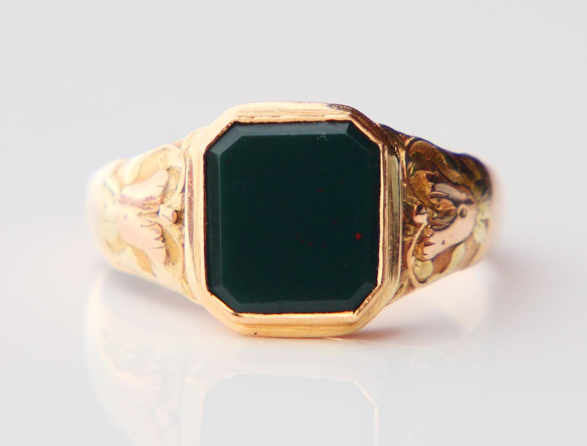 1914 Men Unisex Signet Ring ct. Blood stone solid 14K Gold ØUS 9.25 / 4 gr For Sale 4