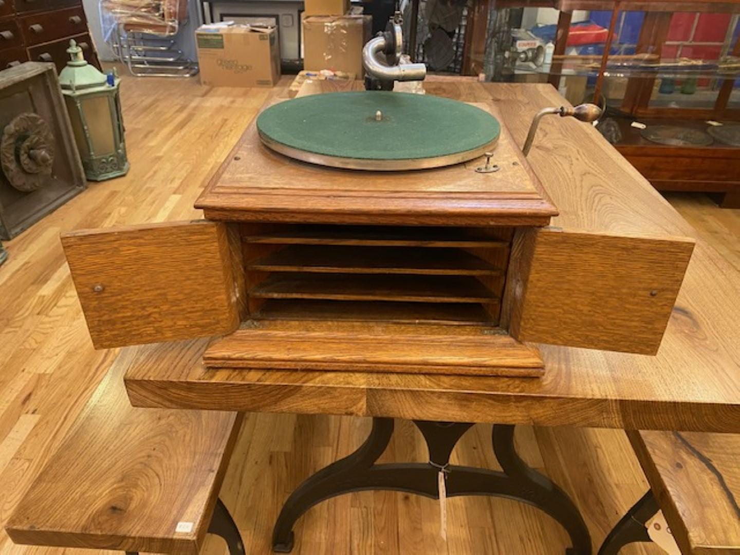 1914 Oak Victrola Victor Talking Machine Record Player + 5 Records 5