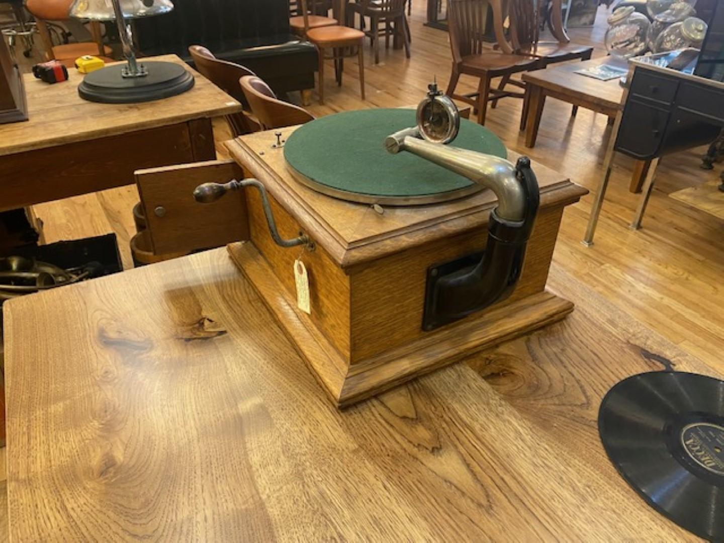 1914 Eiche Victrola Victor Talking Machine Plattenspieler + 5 Platten im Angebot 7
