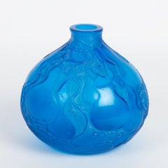 1914 René Lalique Courges Vase Electric Blue Glass Gourds