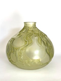 1914 René Lalique Courges Vase Frosted Glass Lime Green Patina, Gourds Design
