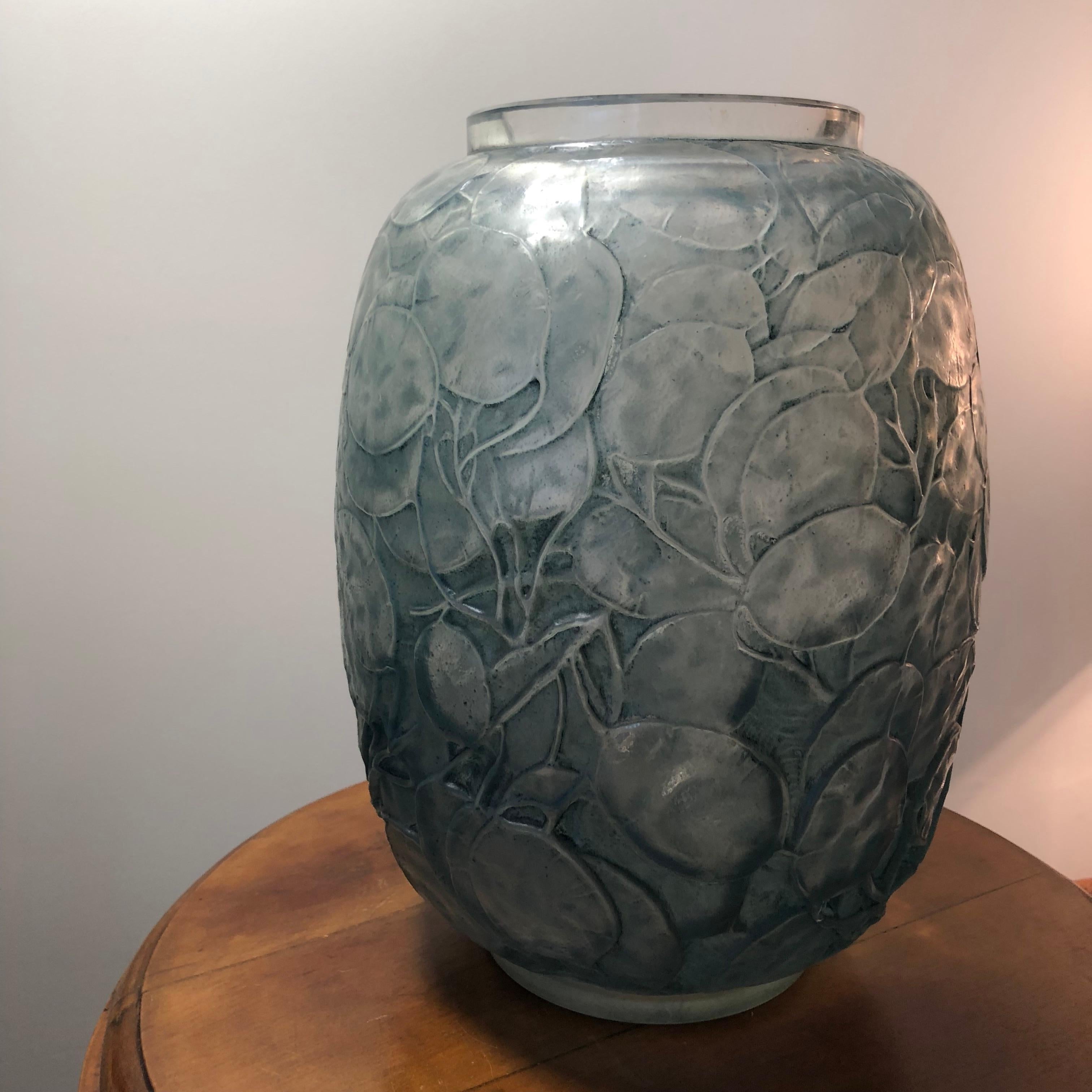 Art Deco 1914 René Lalique Monnaie du Pape Vase in Frosted Glass with Grey-Blue Stain