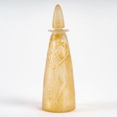 1914 René Lalique, Perfume Bottle Poesie Glass with Yellow Patina for D'orsay