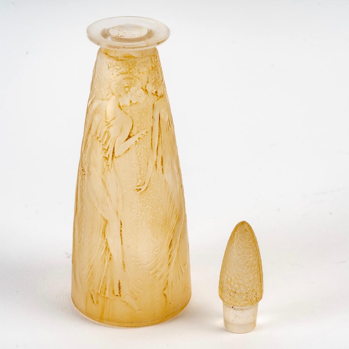 French 1914 René Lalique, Perfume Bottle Poesie Glass with Yellow Patina for D'orsay For Sale
