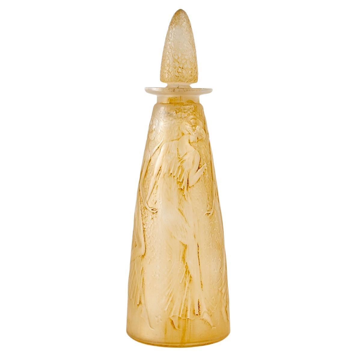1914 René Lalique, Perfume Bottle Poesie Glass with Yellow Patina for D'orsay For Sale