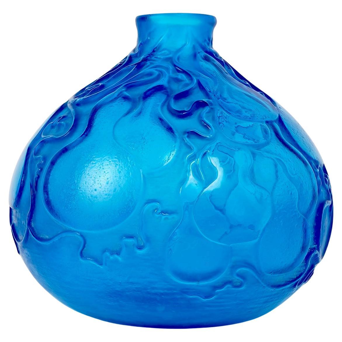 1914 René Lalique - Vase Courges Elektrisch Blaues Glas im Angebot