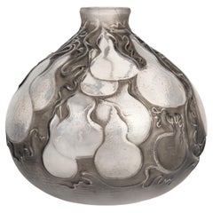 1914 René Lalique - Vase « Courges Gourds » en verre à la patine grise