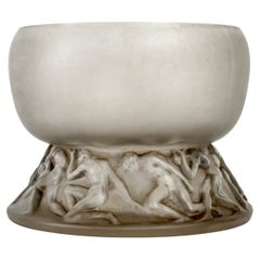 1914 René Lalique - Vase Lutteurs Milchglas mit grauer Patina