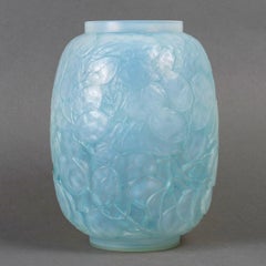 1914 René Lalique Vaso Monnaie du Pape incassato in vetro opalescente Patina blu