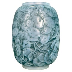 1914 René Lalique Vase Monnaie du Pape Überfangenes Opalisierendes Glas Blaue Patina