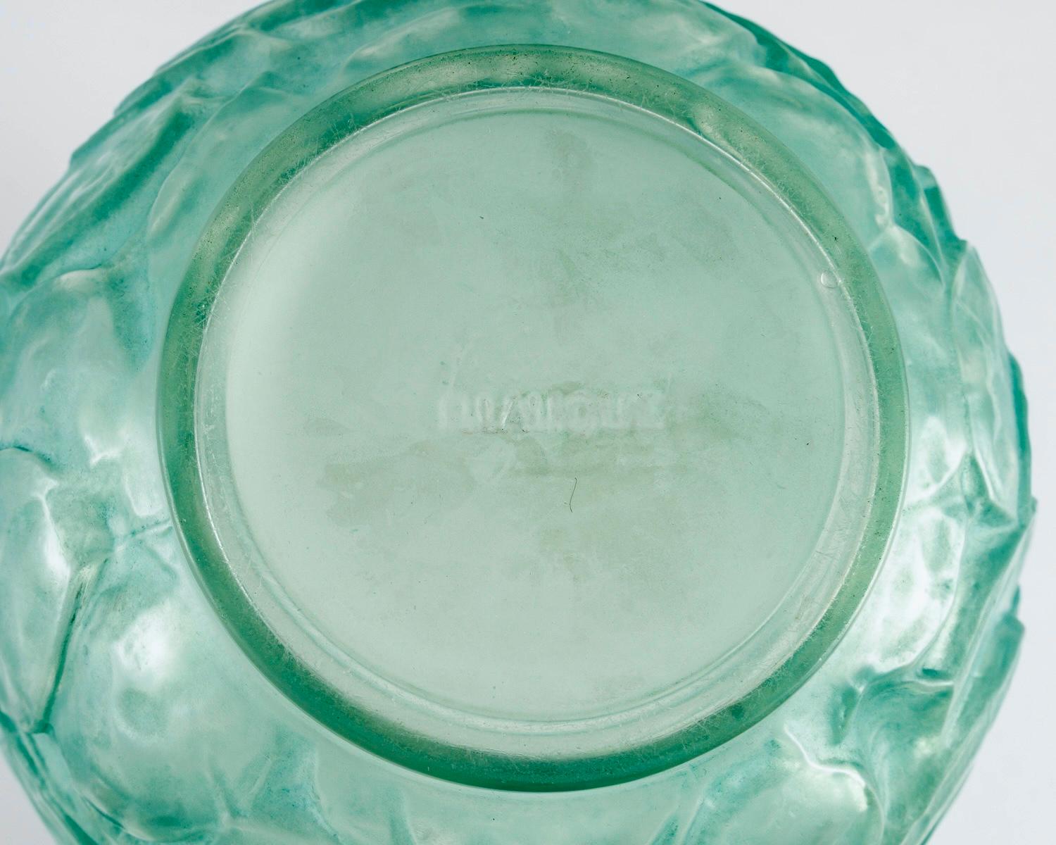 Stampato 1914 René Lalique - Vaso Monnaie Du Pape in vetro con patina blu & Greene in vendita
